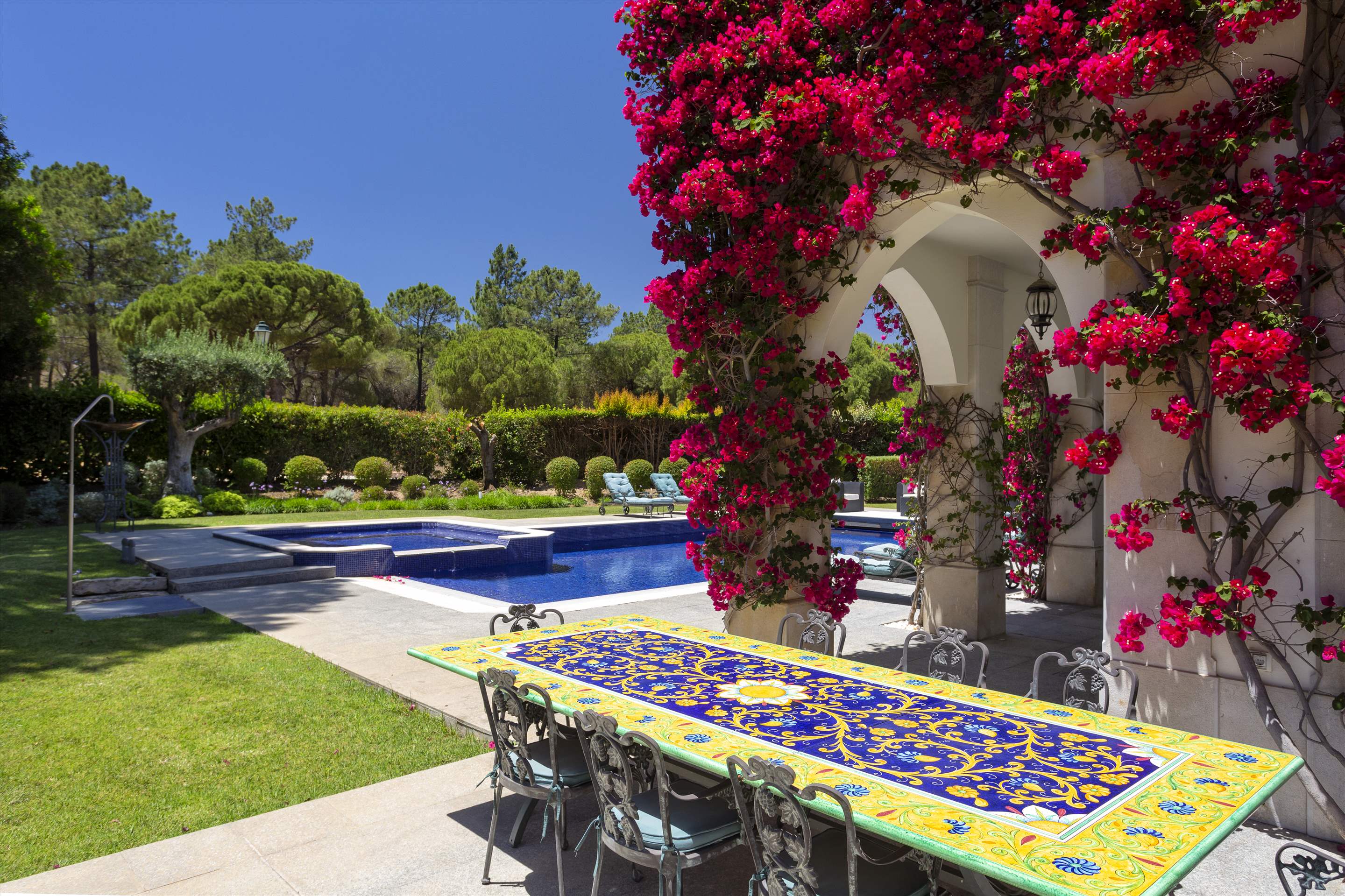 Villa Charm, 6 bedroom villa in Quinta do Lago, Algarve Photo #5