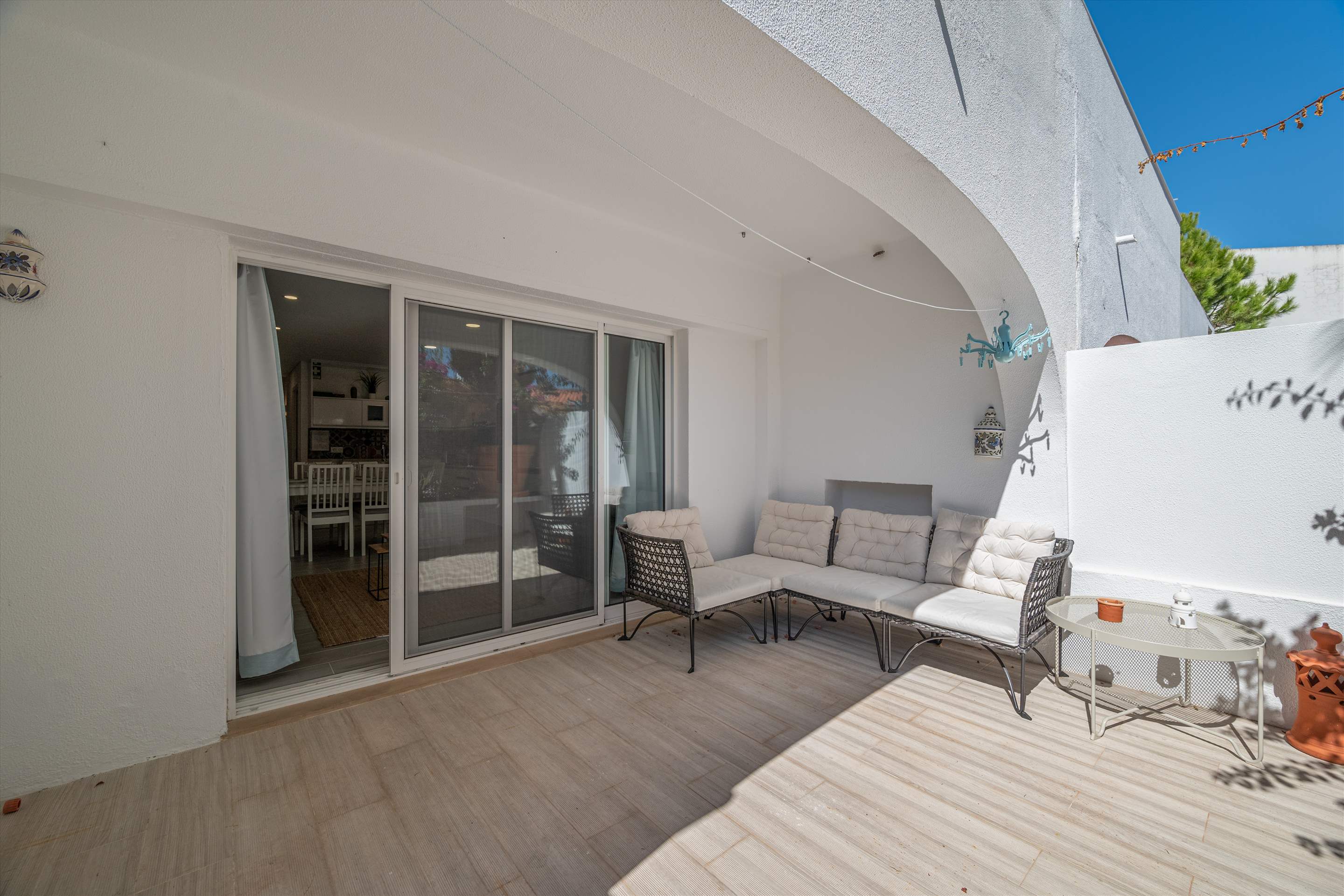 Apartment Poinsettia, 1 bedroom apartment in Vale do Lobo, Algarve Photo #2