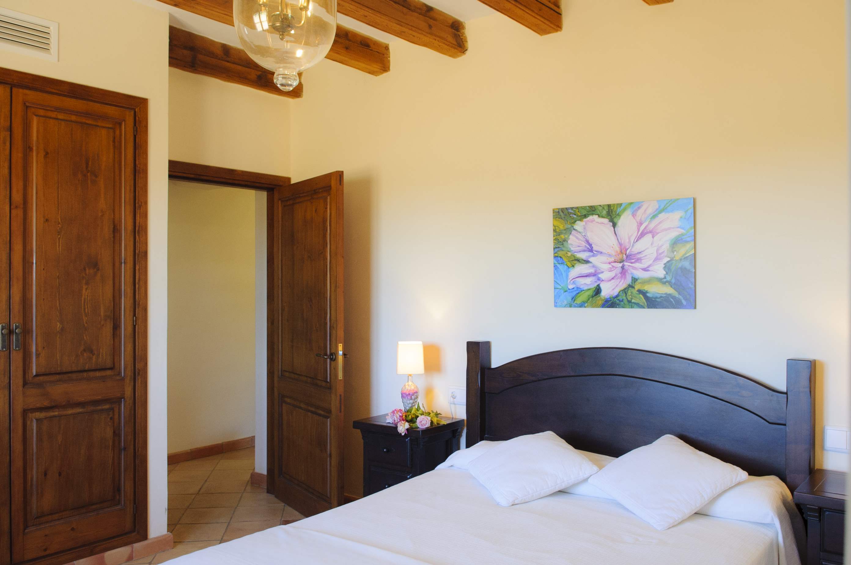 Hort De Can Veritat, 4 bedroom villa in Cala d'Or , Majorca Photo #17