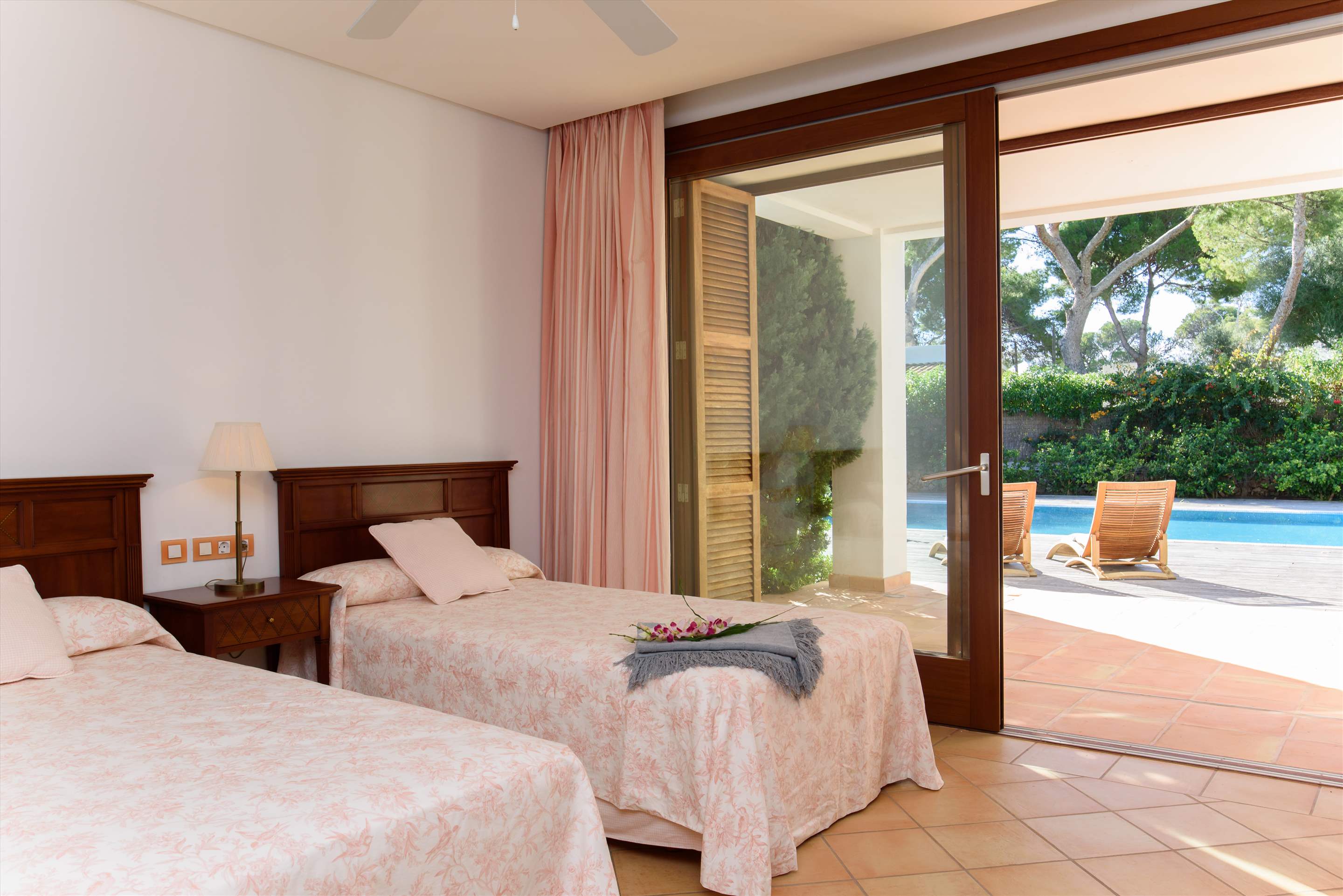 Samar, 4 bedroom villa in Cala d'Or , Majorca Photo #18
