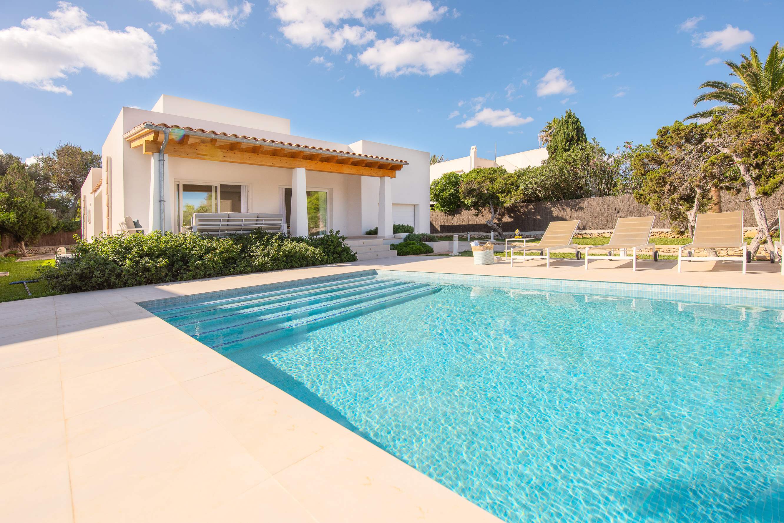 Casa Menorca, 4 bedroom villa in Cala d'Or , Majorca