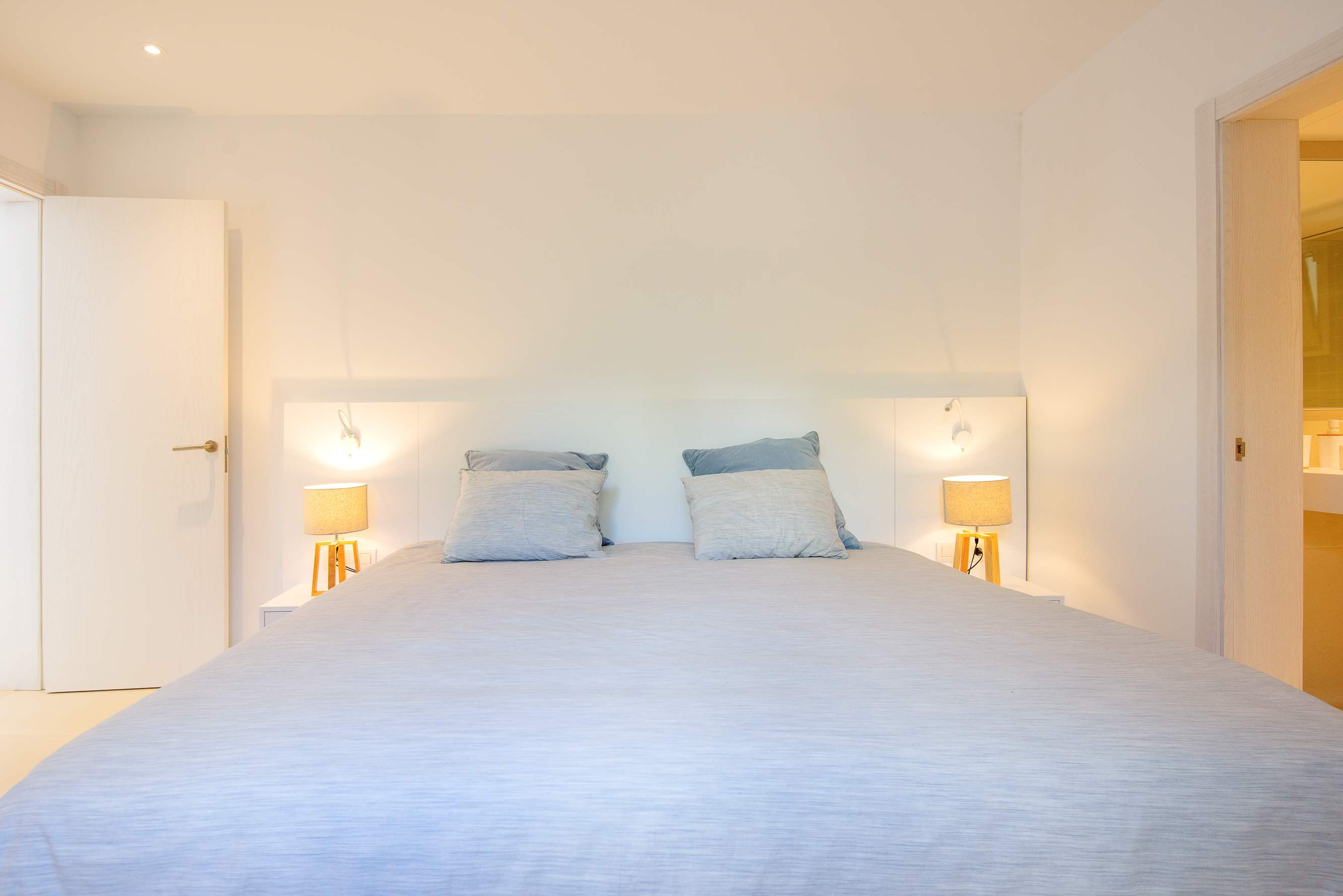 Casa Menorca, 4 bedroom villa in Cala d'Or , Majorca Photo #8