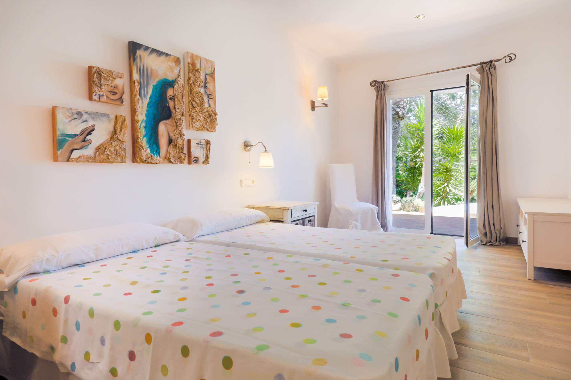 Marques De Comillas, 4 bedroom villa in Cala d'Or , Majorca Photo #12