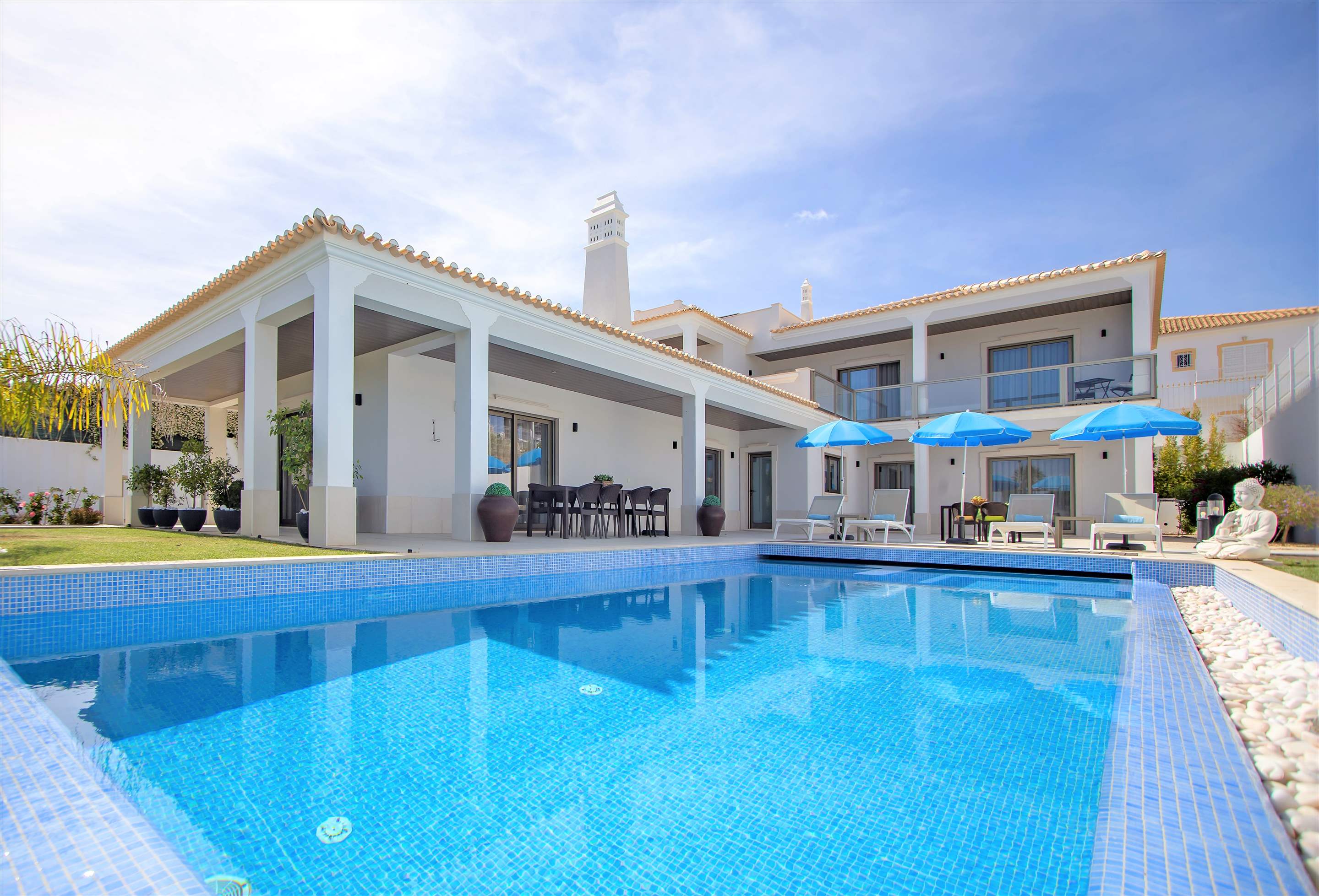 Villa Seaview, 5 bedroom villa in Gale, Vale da Parra and Guia, Algarve