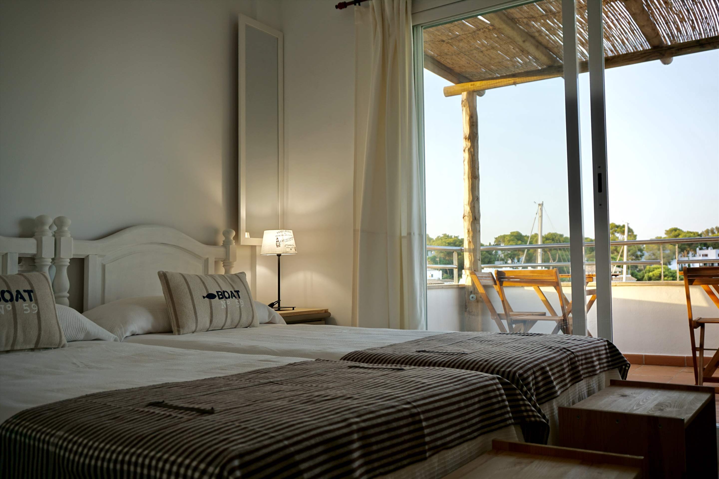 Villa Riviera, 4 bedroom villa in Cala d'Or , Majorca Photo #20