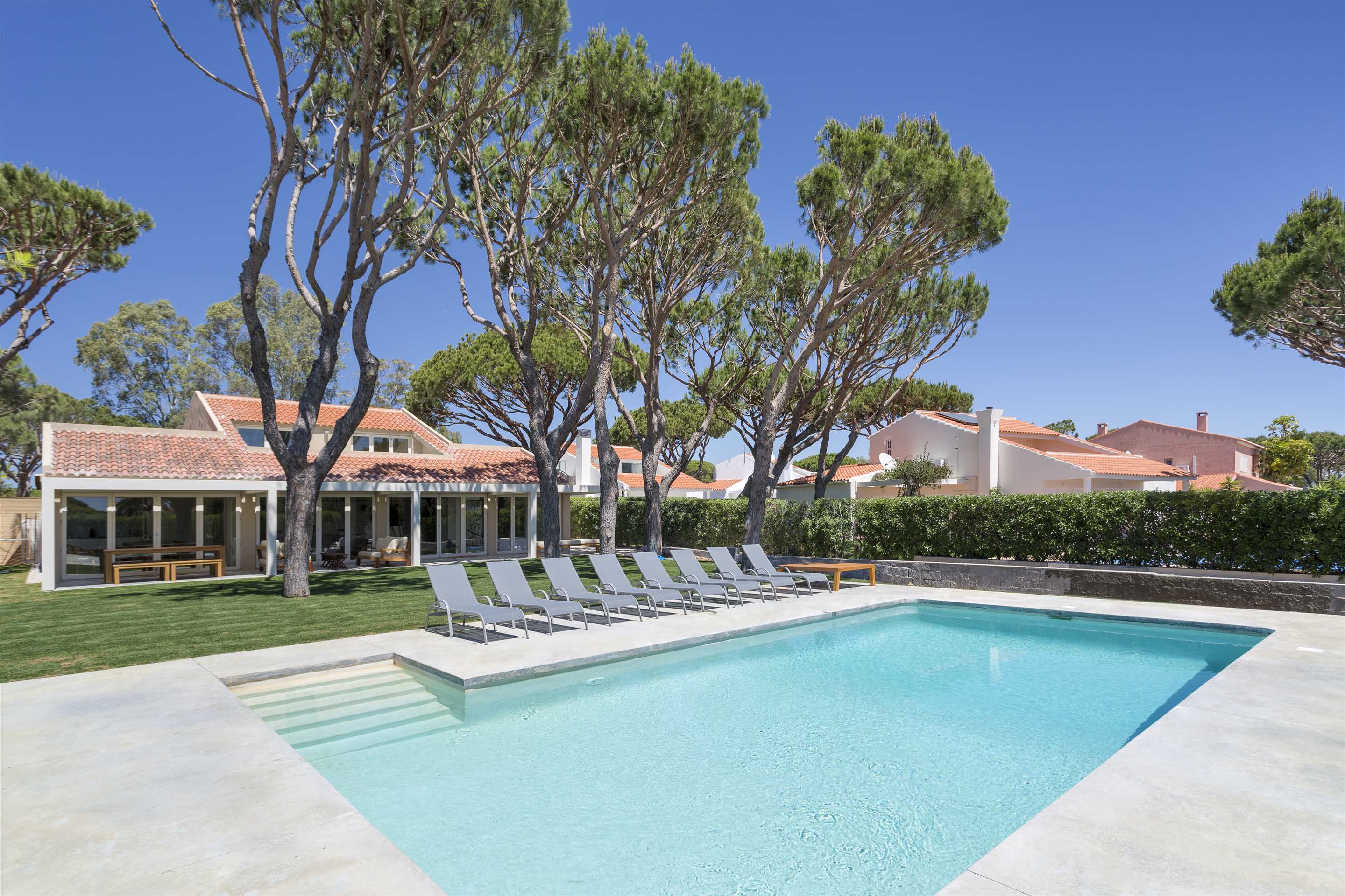 Villa Nove, 5 bedroom villa in Vale do Lobo, Algarve