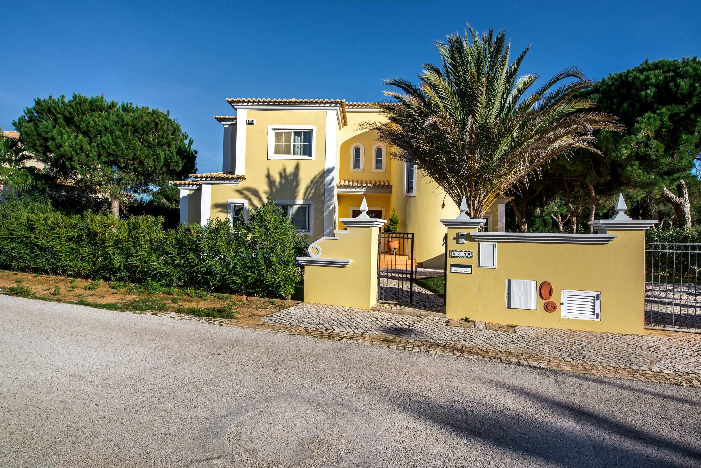 Villa Amara, 4 bedroom villa in Vilamoura Area, Algarve Photo #23