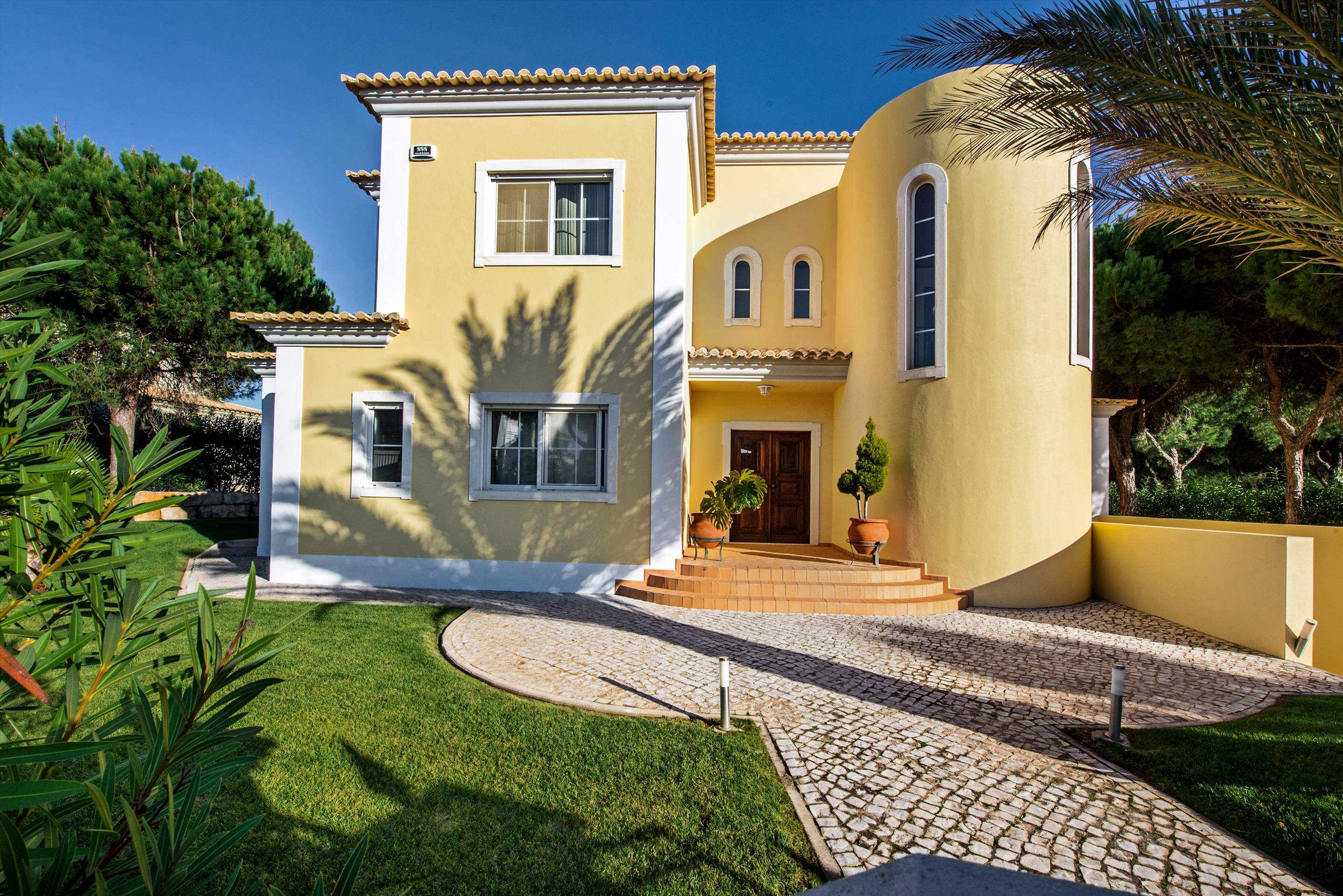 Villa Amara, 4 bedroom villa in Vilamoura Area, Algarve Photo #8