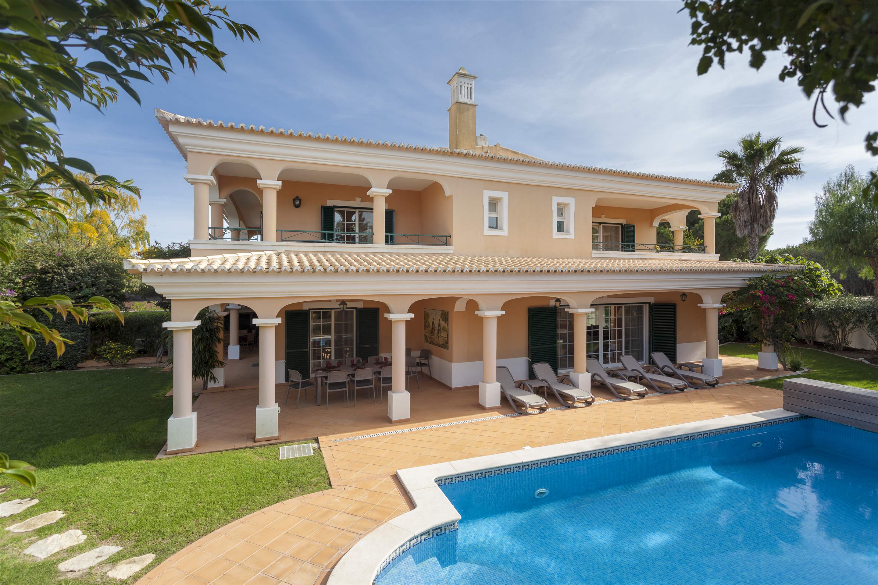 Villa Loniceria, 4 Bedroom Rental, 4 bedroom villa in Vale do Lobo, Algarve