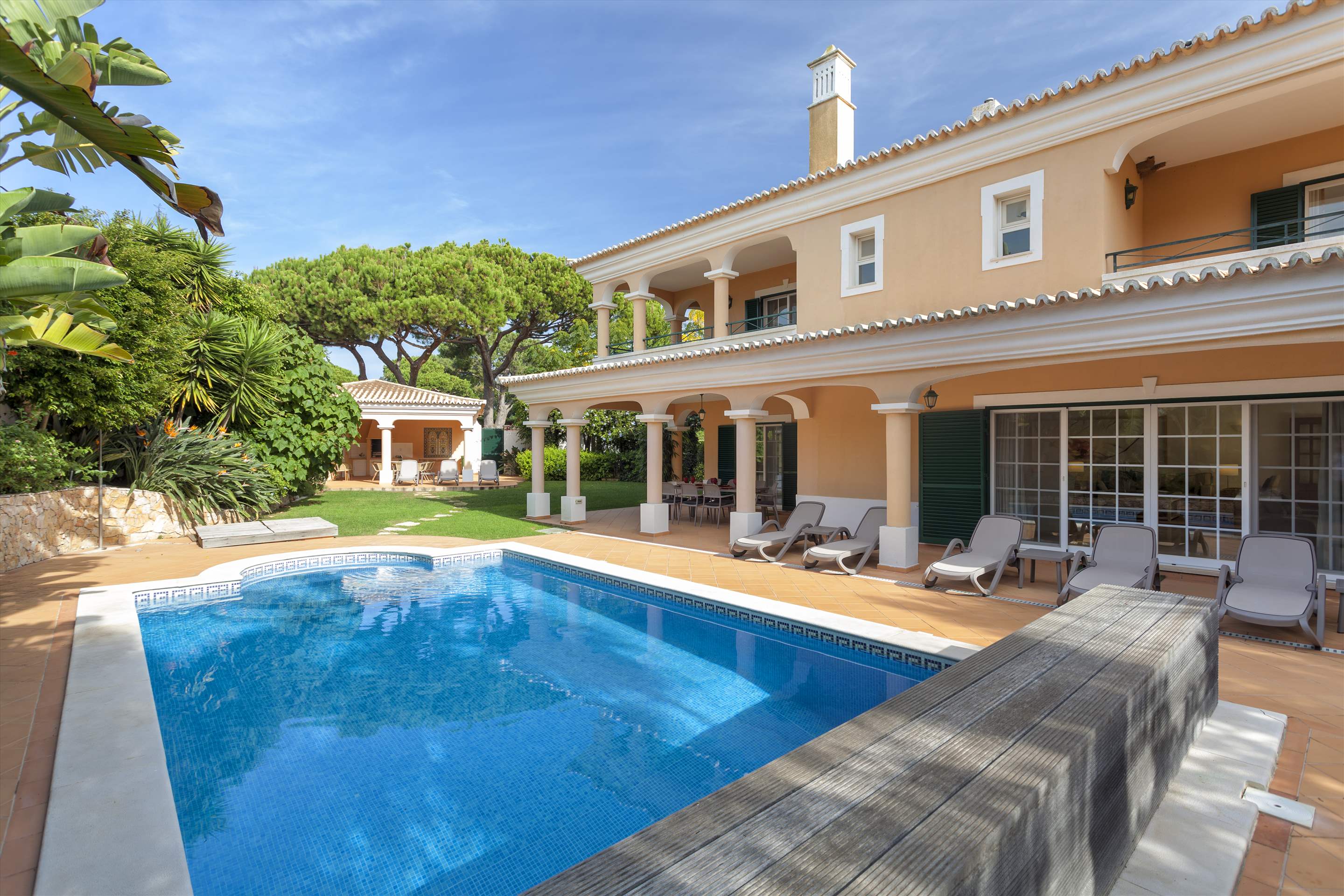 Villa Loniceria, 4 Bedroom Rental, 4 bedroom villa in Vale do Lobo, Algarve Photo #13
