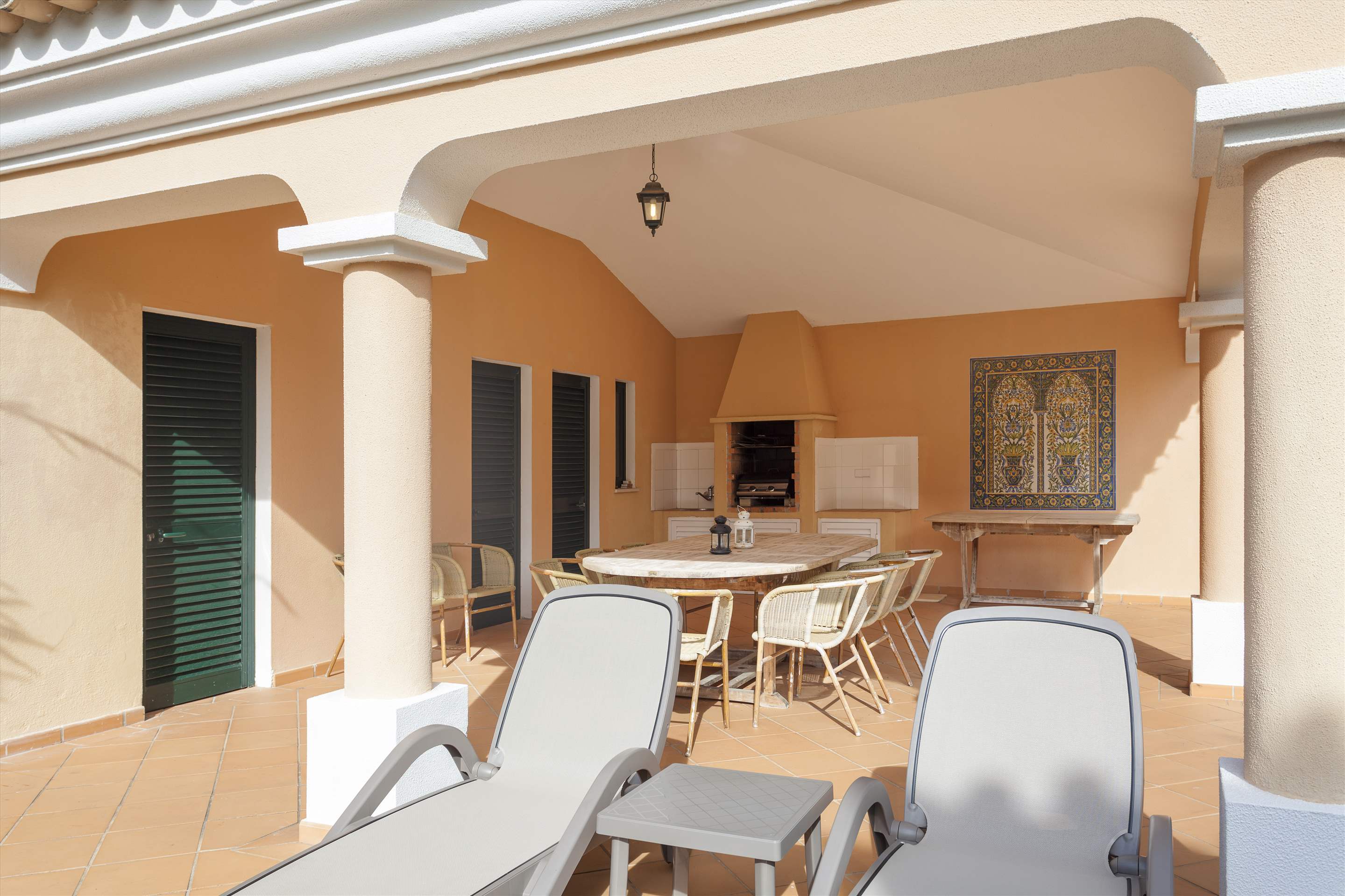 Villa Loniceria, 4 Bedroom Rental, 4 bedroom villa in Vale do Lobo, Algarve Photo #16