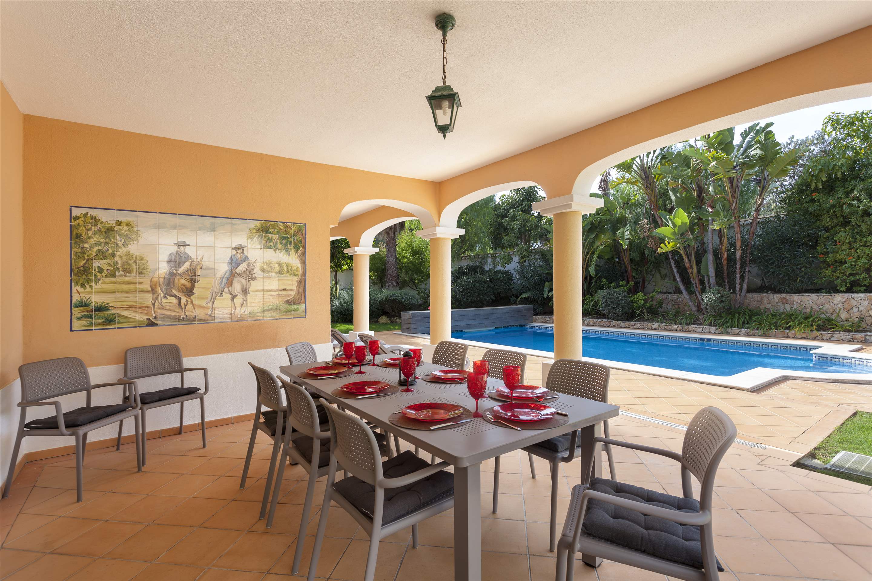 Villa Loniceria, 4 Bedroom Rental, 4 bedroom villa in Vale do Lobo, Algarve Photo #2