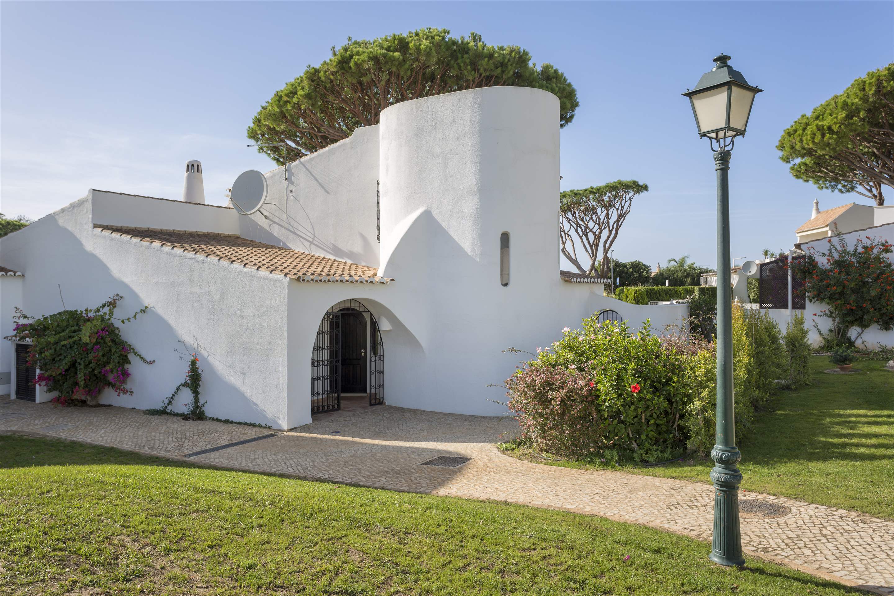 Villa Mimosa 4, 3 bedroom villa in Vale do Lobo, Algarve Photo #17