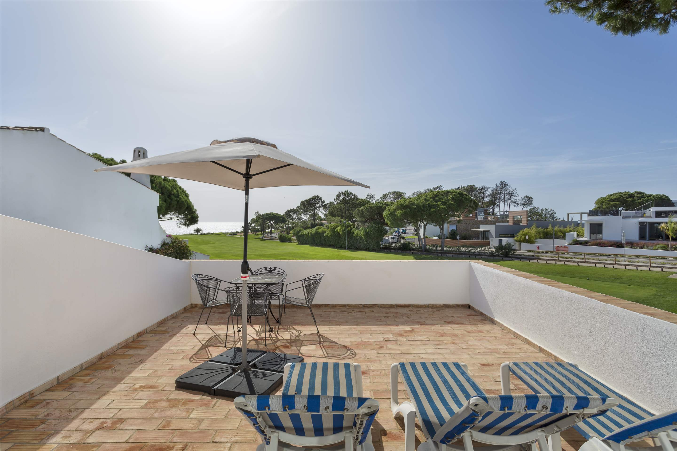 Villa Mimosa 4, 3 bedroom villa in Vale do Lobo, Algarve Photo #3